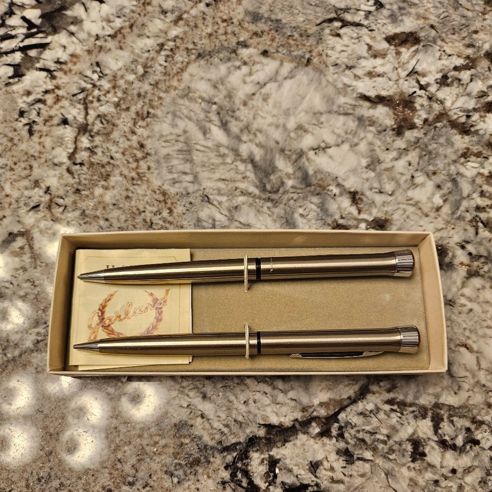 BRAND NEW GARLAND BRUSHED SILVER PEN AND MECHANICAL PENCIL SET